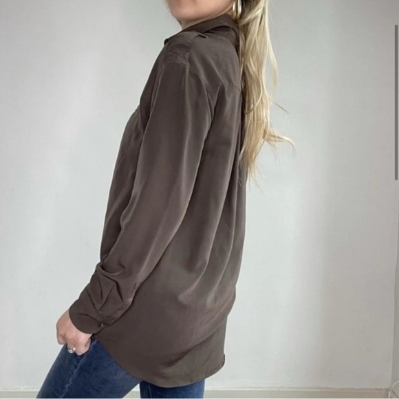 Vince Brown Military Style Collar Sateen Button Down Shirt Medium - Picture 2 of 8